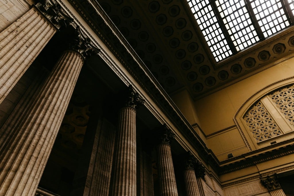 Exterior view of a courthouse building